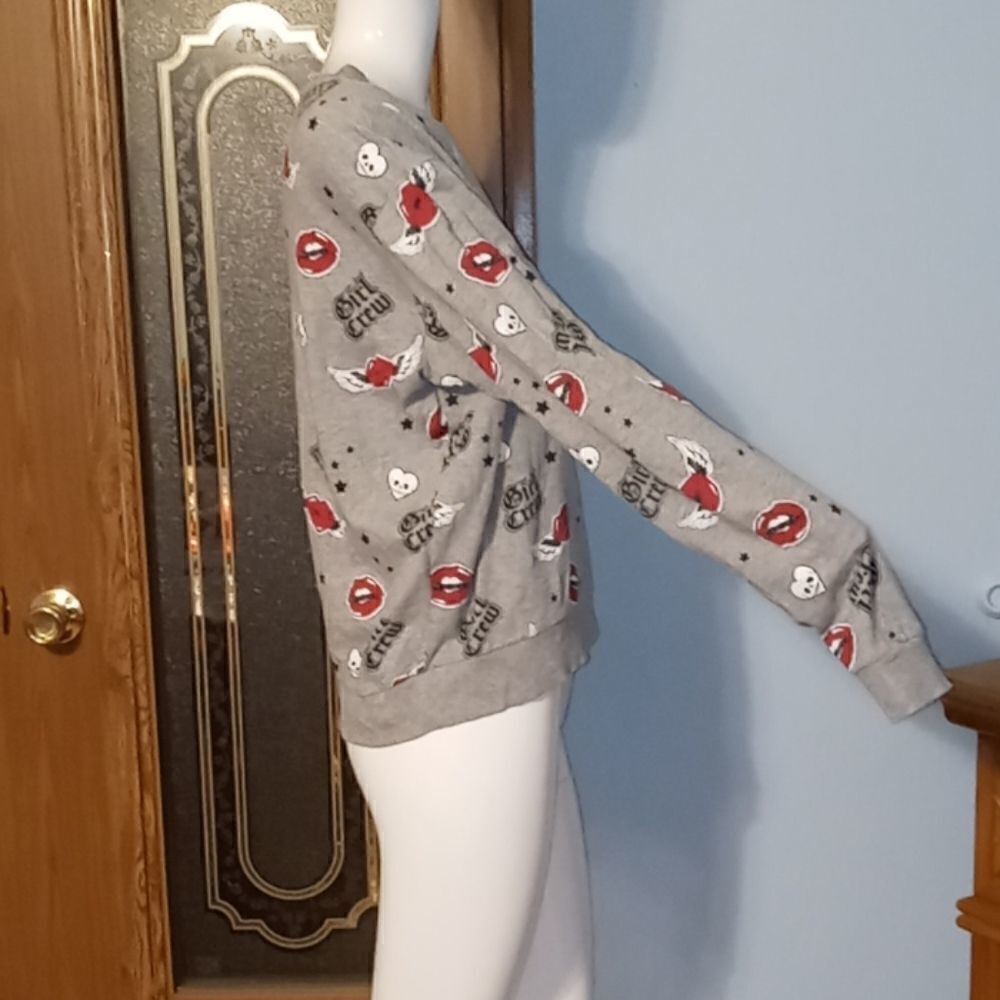 Divided H&M Top   - Picture 3 of 6